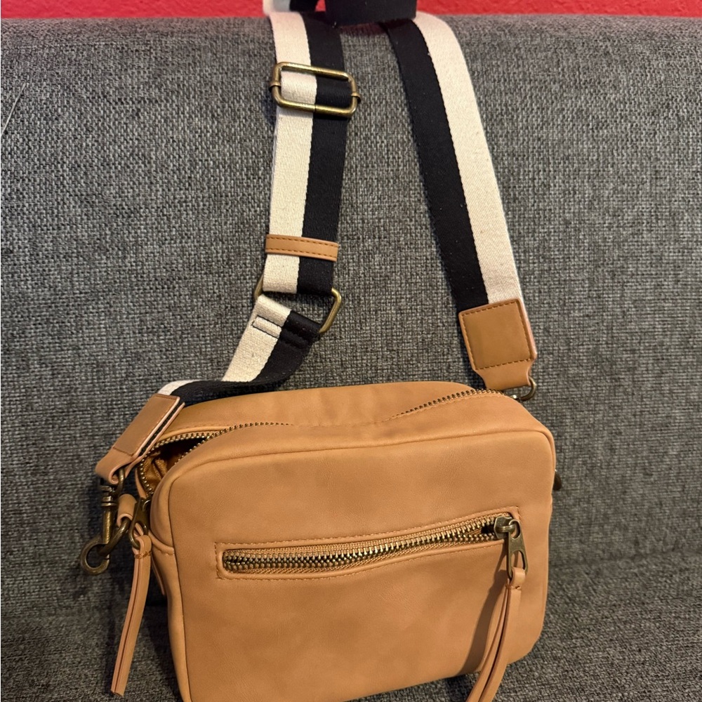 Universal Thread Tan and Black Belt Bags with Adjustable Straps